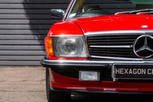 Image 14/59 of Mercedes-Benz 300 SL (1989)