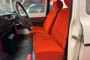 Image 16/19 of Renault R 6 GTL (1980)