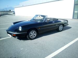Bild 1/8 von Alfa Romeo 1.6 Spider (1989)