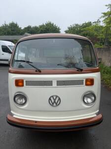Bild 4/18 von Volkswagen T2b Kleinbus (1979)