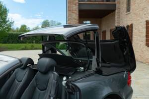 Image 32/50 of Mercedes-Benz SL 500 (2001)