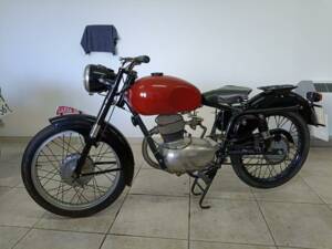 Image 1/23 of Gilera DUMMY (1952)