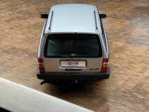 Bild 10/36 von Volvo 240 Polar (1990)