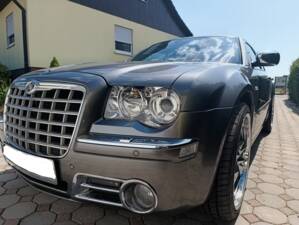 Image 1/14 of Chrysler 300 C Touring 3.0 CRD (2010)