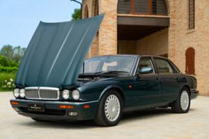Image 46/50 of Jaguar XJ6 3.2 (1995)