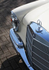 Image 30/45 of Mercedes-Benz 280 SE (1968)