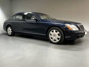 Image 2/15 of Maybach 57 (2004)