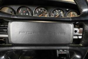 Image 29/38 of Porsche 911 Carrera 3.2 (1986)