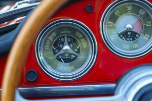 Image 31/50 of Alfa Romeo Giulia 1600 Spider (1963)