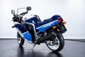 Bild 2/50 von Suzuki DUMMY (1988)