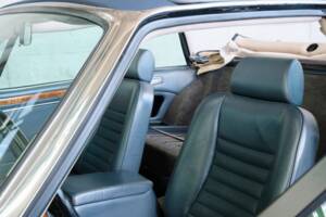 Image 22/47 of Jaguar XJ-SC 5.3 (1987)