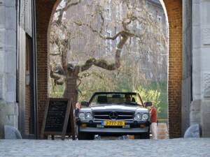 Afbeelding 5/7 van Mercedes-Benz 560 SL (1989)