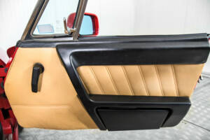 Immagine 37/50 di Alfa Romeo 2.0 Spider (1991)