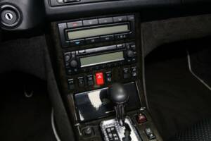 Image 27/49 of Mercedes-Benz SL 500 (2000)