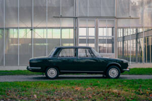 Image 2/78 of Alfa Romeo 1750 Berlina (1970)