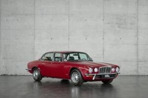 Bild 21/50 von Jaguar XJ 6 L 4.2 (1974)