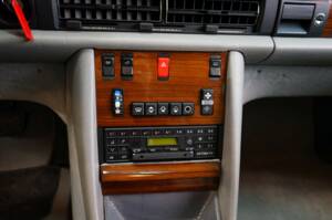 Immagine 36/42 di Mercedes-Benz 500 SEL (1982)