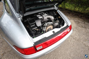 Image 20/90 de Porsche 911 Carrera 4S (1996)