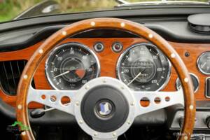 Image 6/37 of Triumph TR 4 (1965)