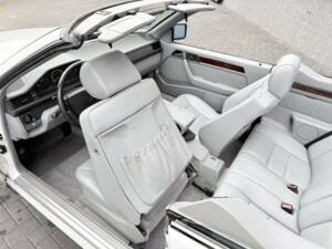 Imagen 18/41 de Mercedes-Benz E 320 (1995)