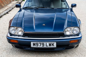 Image 15/38 de Jaguar XJS 4.0 (1995)