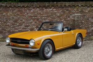 Image 1/50 of Triumph TR 6 (1971)