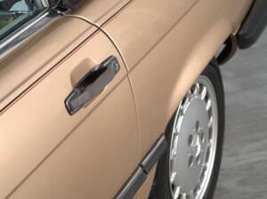 Image 13/47 de Mercedes-Benz 560 SL (1987)