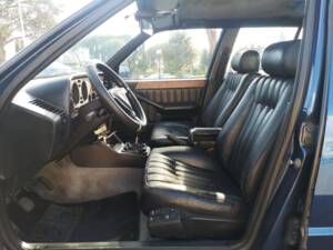 Immagine 20/46 di Lancia Thema 8.32 (1987)