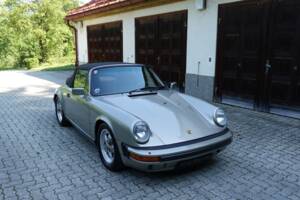 Image 2/40 of Porsche 911 Carrera 3.2 (1986)