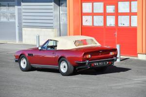 Image 6/26 of Aston Martin V8 Volante (1988)