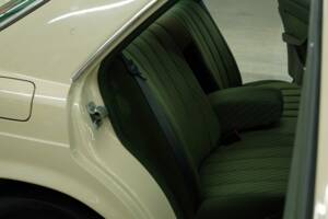 Bild 27/50 von Mercedes-Benz 280 SE (1984)