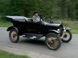 Bild 7/8 von Ford Modell T Touring (1926)