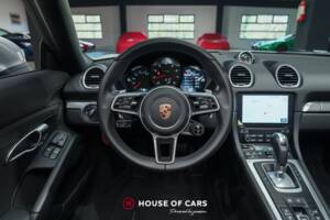 Image 17/25 of Porsche 718 Boxster (2023)