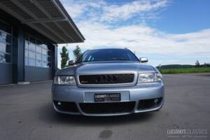 Image 17/52 of Audi RS4 Avant (2001)