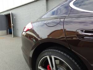 Bild 17/98 von Porsche Panamera Turbo (2009)