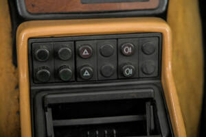 Bild 31/50 von Alfa Romeo 2.0 Spider (1991)
