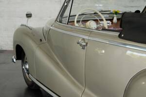 Immagine 21/50 di BMW 502 Baur (1955)