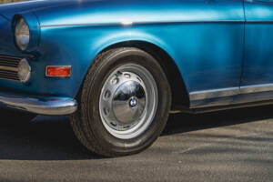 Image 36/45 of BMW 503 (1958)