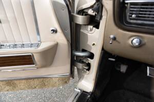 Bild 43/100 von Lincoln Continental Convertible (1965)