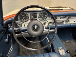 Immagine 11/25 di Mercedes-Benz 280 SL (1968)