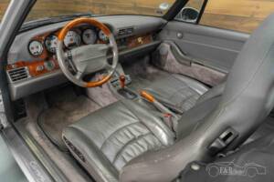 Image 2/19 of Porsche 911 Carrera (1997)