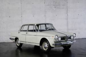 Image 10/48 of Alfa Romeo 2600 Berlina (1962)