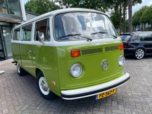 Afbeelding 2/20 van Volkswagen T2b minibus L (1978)