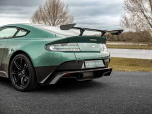 Image 37/65 de Aston Martin Vantage GT8 (2017)