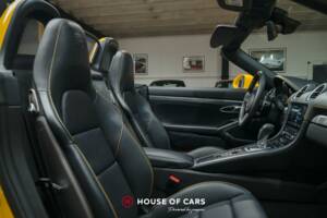 Immagine 18/25 di Porsche 718 Boxster S (2017)