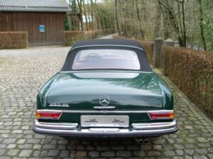 Bild 2/25 von Mercedes-Benz 250 SE (1967)