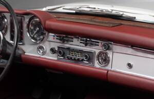 Bild 36/44 von Mercedes-Benz 280 SL (1970)