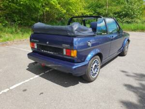 Image 32/75 de Volkswagen Golf Mk I Convertible 1.8 (1991)
