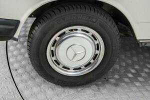 Bild 23/50 von Mercedes-Benz 300 D (1983)