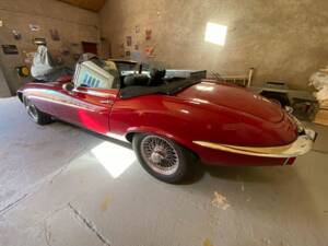 Image 3/5 of Jaguar E-Type V12 (1974)